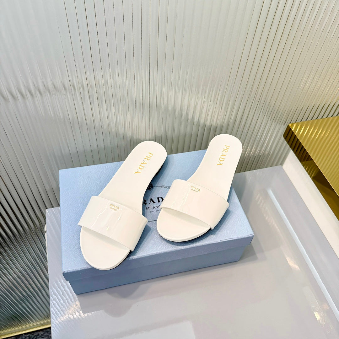 Prada 2026 Logo Patent Leather Slide Calfskin 715621