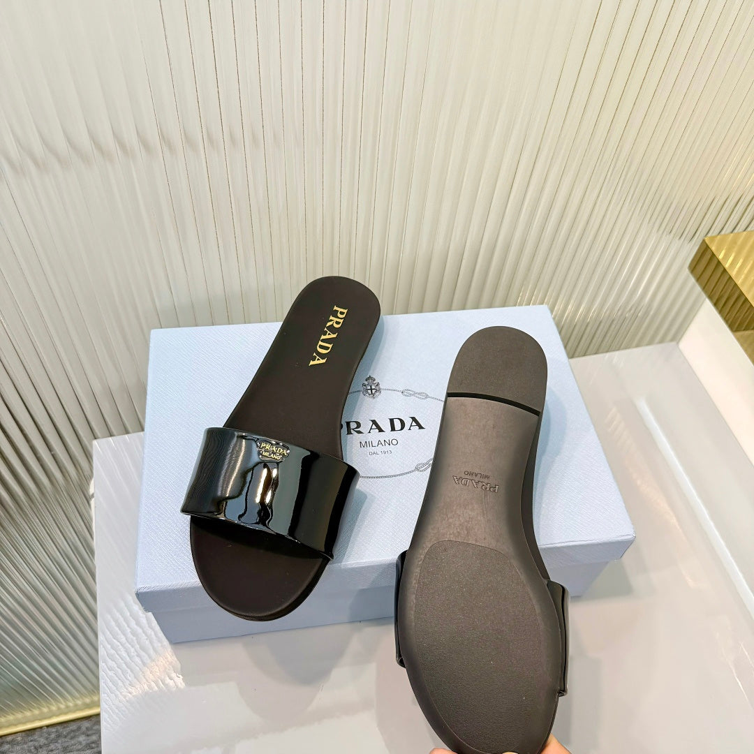 Prada 2026 Logo Patent Leather Slide Calfskin 715621