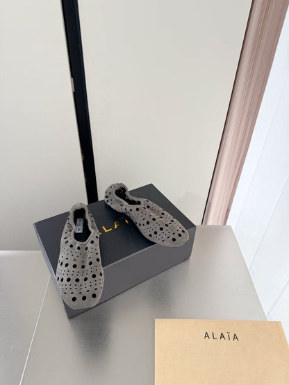 Alaia 2026 Ballerina Flats Perforated Suede 784611