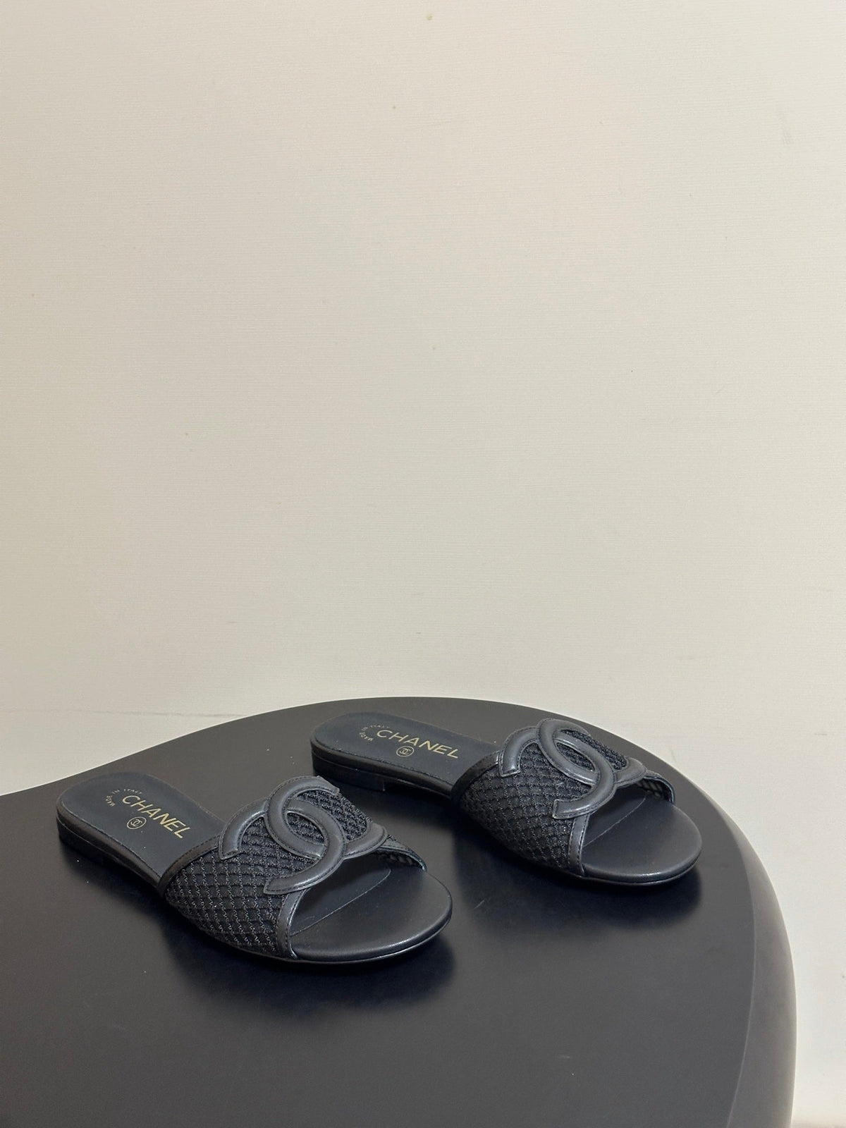 Chanel 2026 Slippers Sheepskin 834668